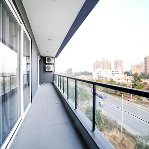 Flora Residency *** Гургаон